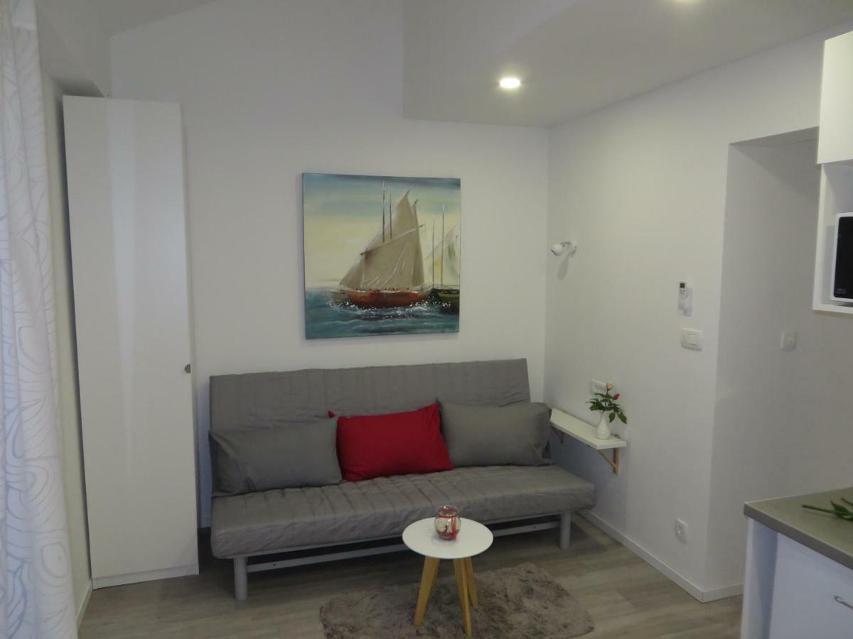 Apartmani Raos Dugi Rat Ngoại thất bức ảnh
