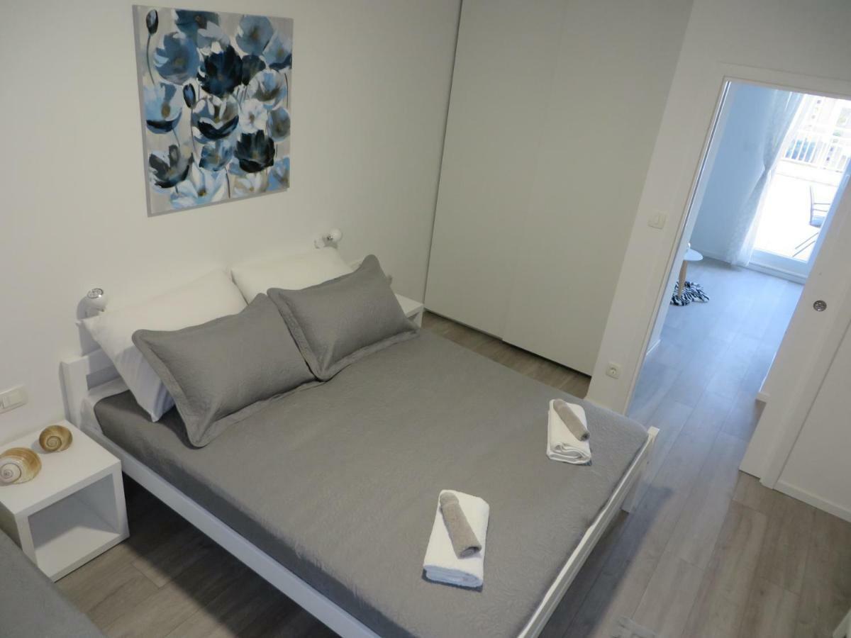 Apartmani Raos Dugi Rat Ngoại thất bức ảnh